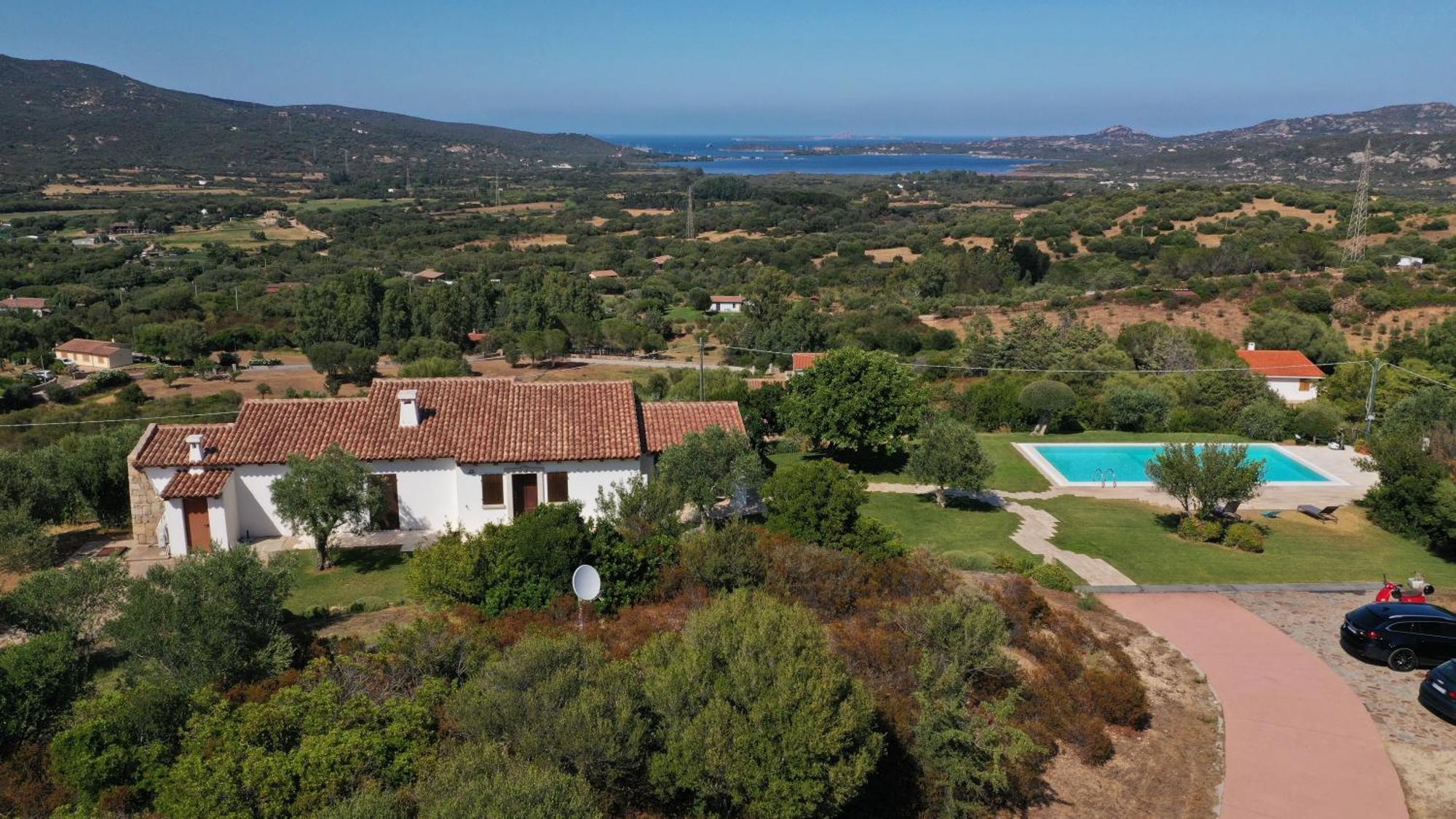 Villa Alba Esclusiva Villa Con Piscina A Sfioro E Vista Mozzafiato Sul Mare Cugnana Exteriör bild